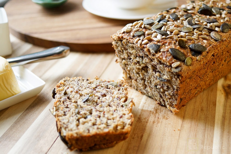 Bánh mì hạt giàu chất xơ là lựa chọn tốt cho người giảm cân