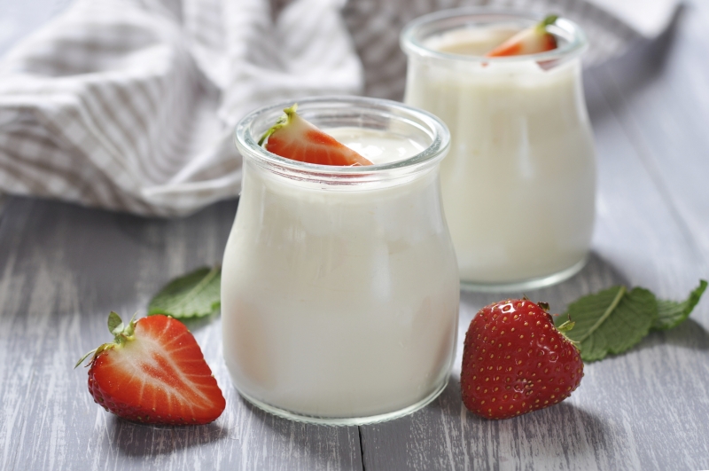 Sữa chua giàu chất béo lành mạnh, giúp cơ thể ấm trong mùa Đông