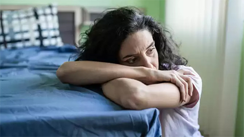 Mất ngủ là một trong những dấu hiệu cho thấy thận bạn đang không khỏe