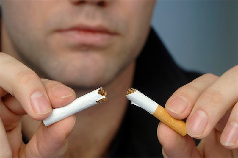 Cai thuốc lá giúp cải thiện đáng kể sức khỏe tình dục ở những người hút thuốc lâu năm