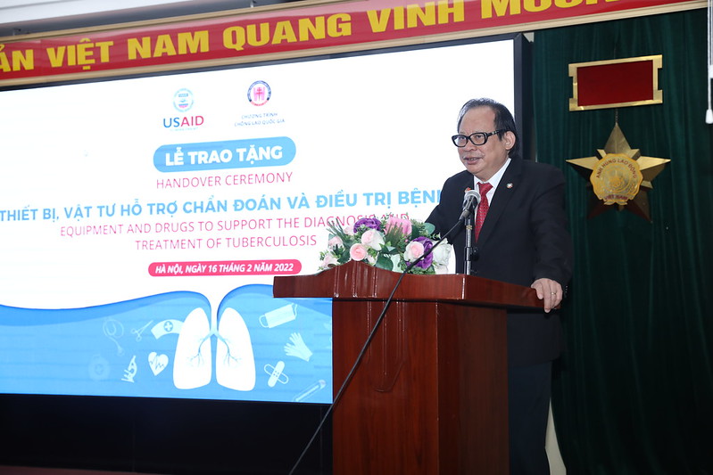 PGS.TS Nguyễn Viết Nhung - Giám đốc BV Phổi Trung ương, Chủ nhiệm Chương trình Chống lao Quốc gia phát biểu tại Lễ trao tặng - Ảnh: USAID