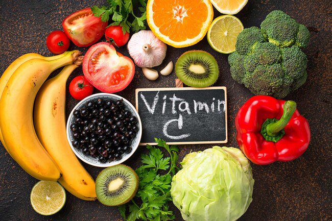 Bổ sung thực phẩm giàu vitamin C giúp ngăn ngừa chảy máu chân răng