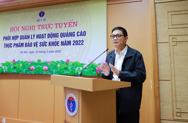 Đ/c Nguyễn Thanh Phong, Cục trưởng Cục ATTP báo cáo thực trạng quảng cáo thực phẩm bảo vệ sức khoẻ - Ảnh: MOH

