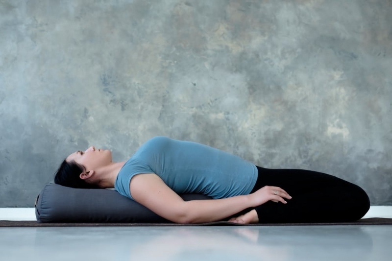 Tập Yoga là một trong những phương pháp giúp cải thiện mất ngủ