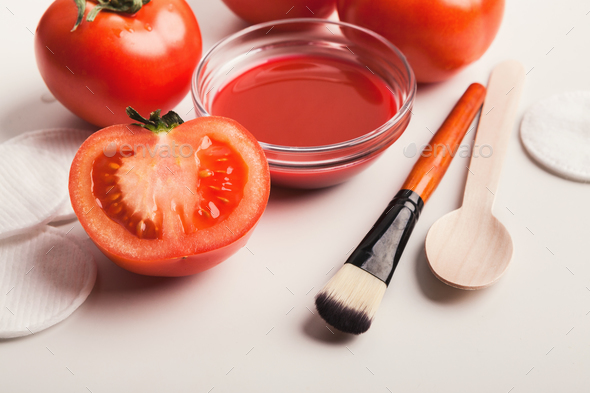 Cà chua có vô số các công dụng tuyệt vời cho làn da