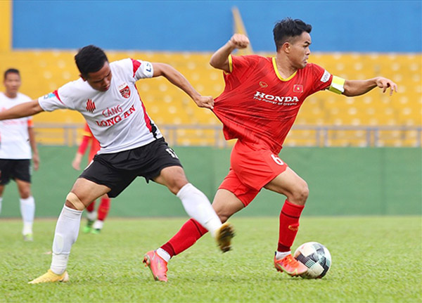 Với lối chơi đa dạng của mình, Quang Nho xứng đáng được HLV Park Hang-seo tin tưởng trao cơ hội - Ảnh: Thanhnien