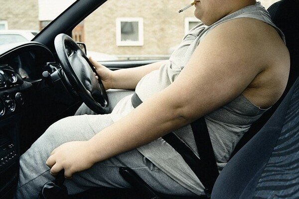 Giảm nguy cơ béo phì ở người lái xe bằng cách ăn uống điều độ, thường xuyên tập thể dục.