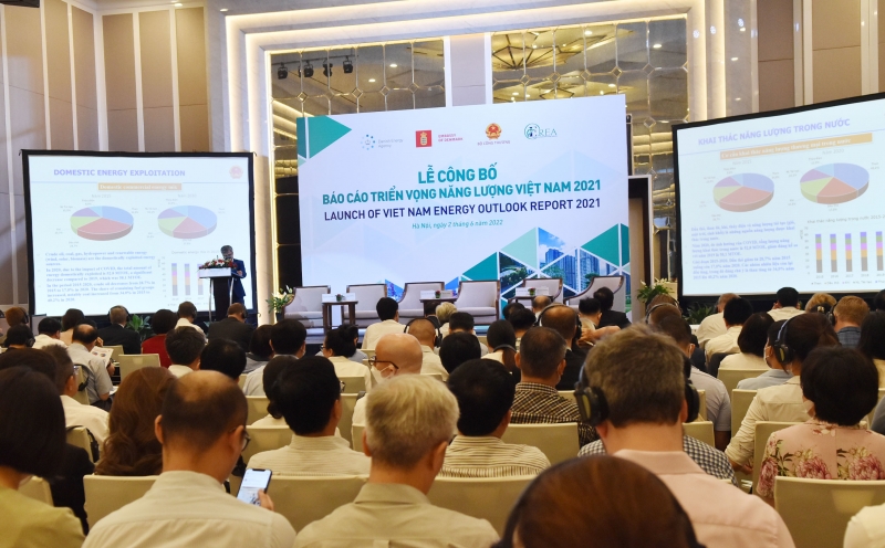 Toàn cảnh buổi lễ công bố Báo cáo triển vọng năng lượng Việt Nam 2021