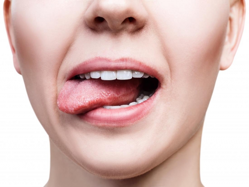 Miệng có vị mặn trong thời gian dài là dấu hiệu của vấn đề sức khỏe.