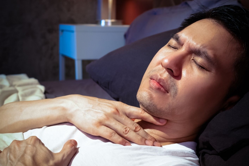 Cơn trào ngược dạ dày - thực quản khiến bạn mất ngủ hoặc ngủ không sâu giấc