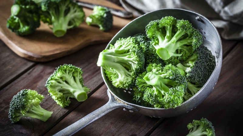 Bông cải xanh chứa nhiều chất dinh dưỡng nên bổ sung vào chế độ ăn thuần chay thường xuyên