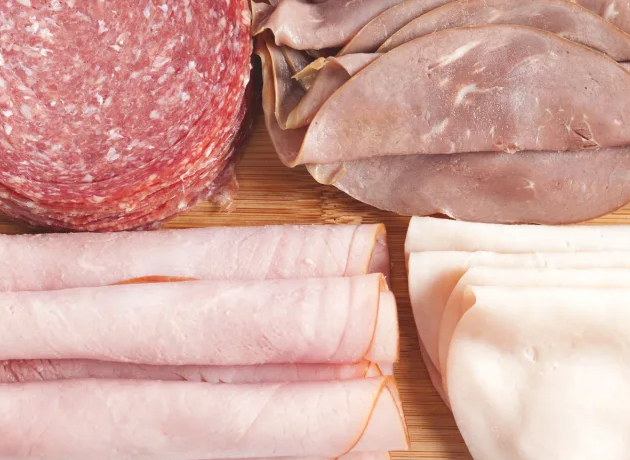 Thịt chế biến sẵn giúp tiết kiệm thời gian nấu ăn nhưng ảnh hưởng đến sức khỏe tinh thần
