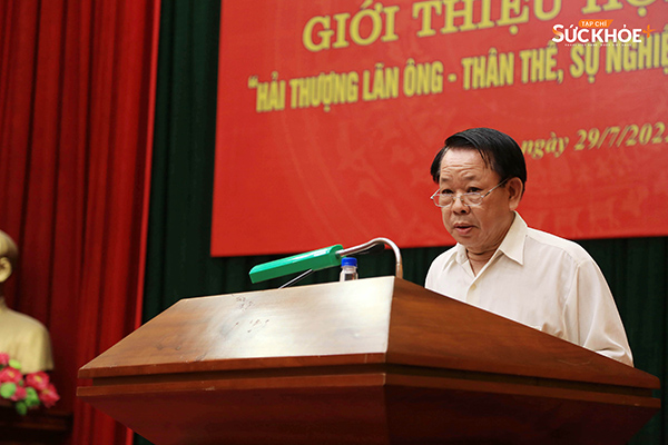 Ông Lê Hữu Khánh - đại diện của dòng họ Lê Hữu ở Hưng Yên, nhà nghiên cứu Văn hóa Việt cổ, phát biểu tại buổi họp báo - Ảnh: Hiệp Nguyễn/Sức khỏe+