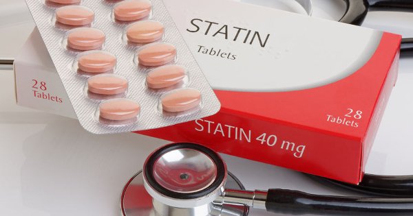 Statin là nhóm thuốc điều trị mỡ máu phổ biến, nhưng có tương tác với một số thực phẩm như bưởi