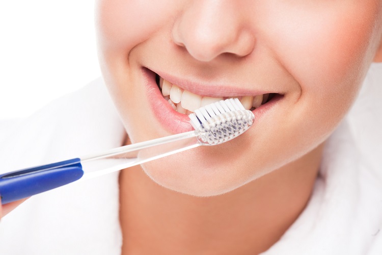 Cần đánh răng đúng cách để ngăn ngừa tình trạng hôi miệng