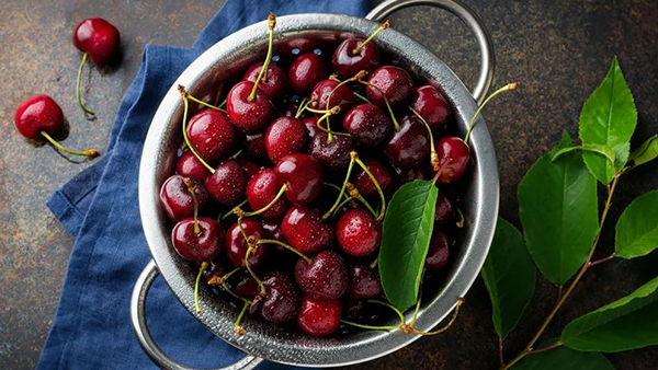 Cherry (anh đào) là một trong những loại quả có thể giúp giảm mỡ bụng tốt - Ảnh: Shutterstock
