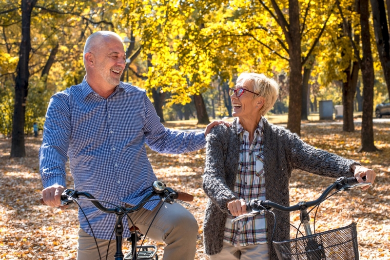 Đạp xe tốt cho sức khỏe và tinh thần của người cao tuổi