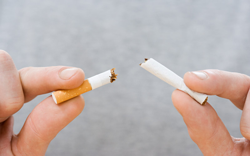 Bỏ thuốc lá sớm giúp bạn giảm nguy cơ xơ vữa động mạch trong thời tiết thất thường