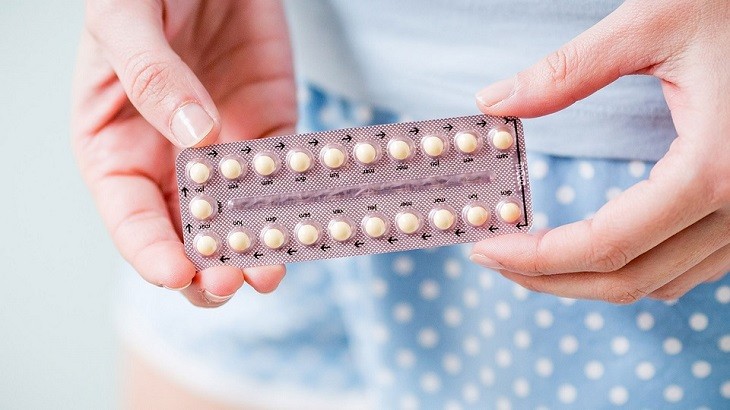 Sử dụng thuốc tránh thai có tác dụng ức chế u nang buồng trứng phát triển