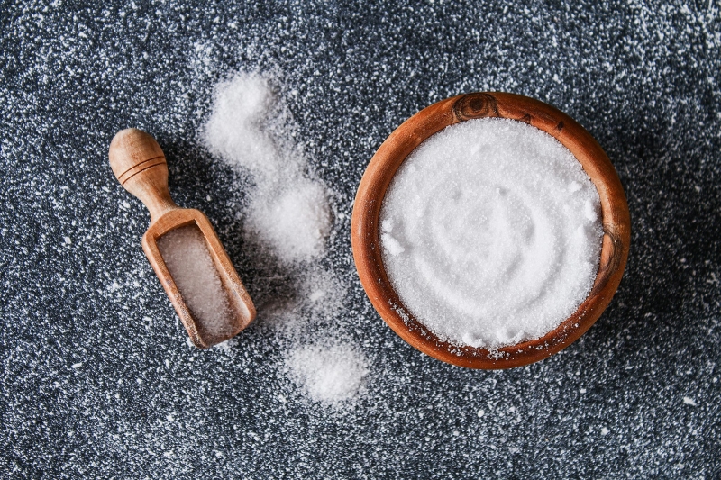 Hạn chế sử dụng muối và đồ ăn mặn giúp bảo vệ lá gan