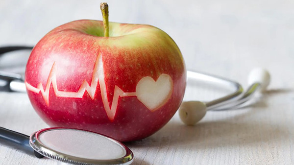 Ăn táo giúp cải thiện sức khỏe tim mạch