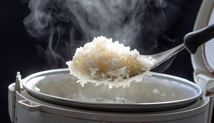Vo gạo giúp cơm hạn chế bị vón