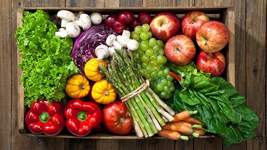 Nên thêm rau xanh, trái cây vào chế độ ăn của người sau điều trị ung thư