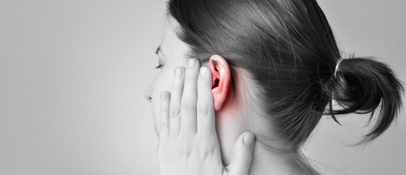 Đau tai có thể xảy ra do giảm lưu thông máu tới tai khi trời lạnh