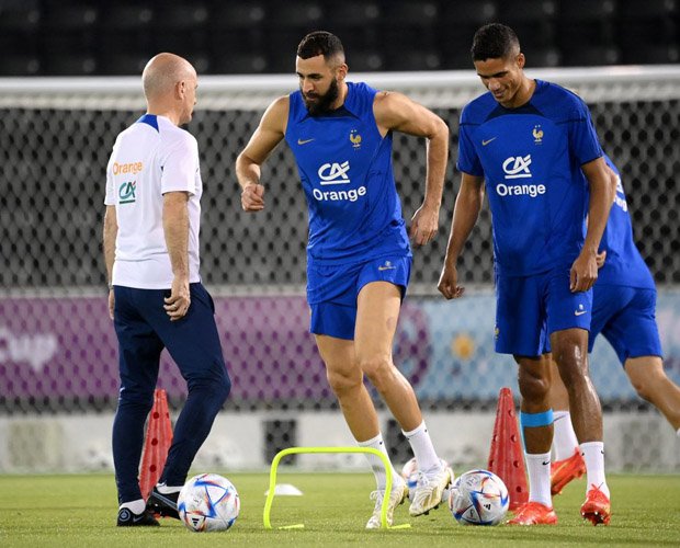 Benzema chỉ có thể tập nhẹ từ khi đến Qatar trước khi chính thức phải rút lui vì chấn thương không kịp bình phục