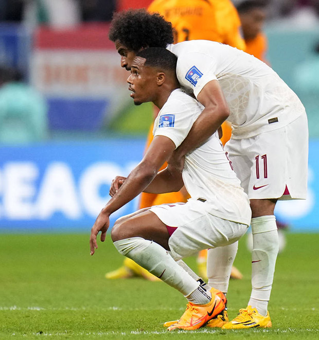 Nỗi thất vọng của các cầu thủ Qatar