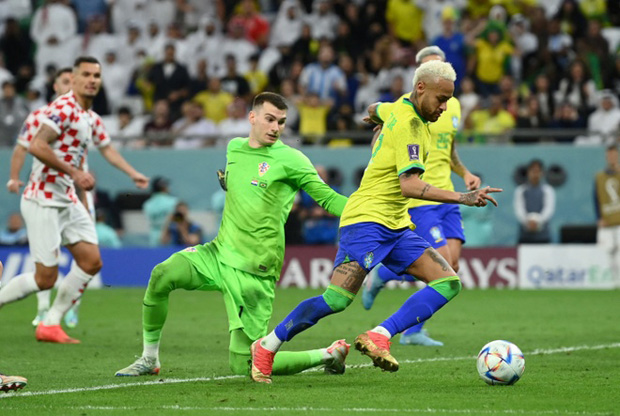 Neymar ghi bàn nhưng không đủ để giúp Brazil đi tiếp