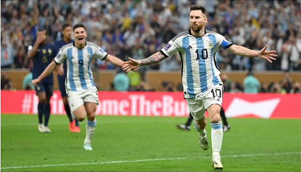 Messi tỏa sáng giúp Argentina vượt lên dẫn trước từ rất sớm