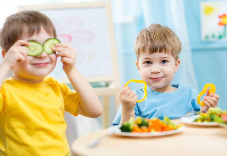 Đảm bảo dinh dưỡng hợp lý cũng là cách giúp trẻ tăng cường miễn dịch trong mùa Đông