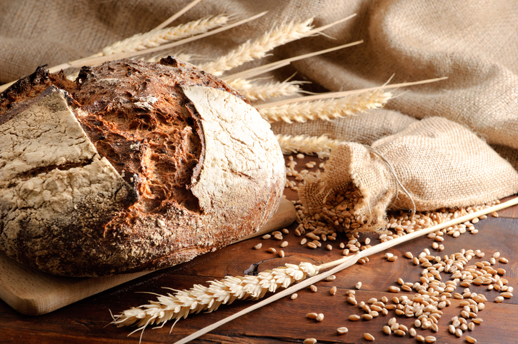 Lúa mì, lúa mạch là những thực phẩm giàu gluten có thể gây táo bón với người có cơ địa không dung nạp gluten