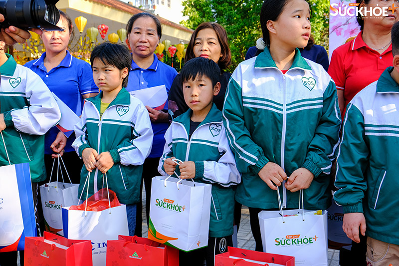 Rất nhiều phần quà đã được dành tặng cho các bạn nhỏ trong làng trẻ em SOS Việt Trì trong dịp Tết Nguyên đán 2023.