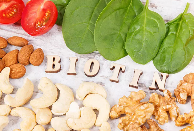 Biotin hay vitamin B7 đóng vai trò quan trọng đối với sức khỏe của móng tay