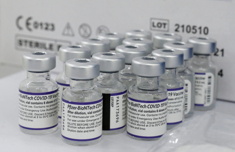 Pfizer dự báo năm nay, doanh thu từ vaccine COVID-19 sẽ giảm hơn 60% so với năm 2022