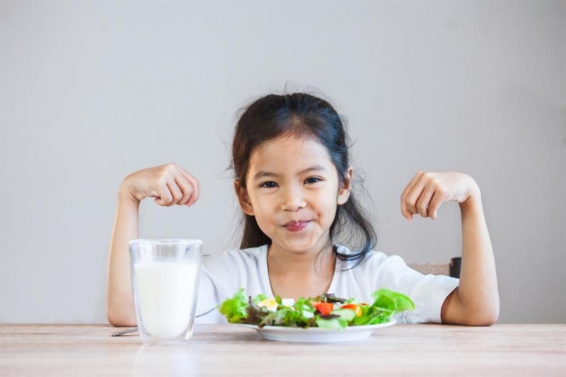 Dinh dưỡng tốt là yếu tố quan trọng giúp trẻ cải thiện hệ miễn dịch