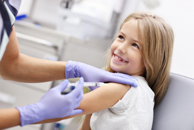 Vaccine giúp trẻ phòng ngừa sự xâm nhập và tấn công của các chủng virus cúm