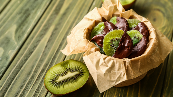 Kiwi là nguồn cung cấp chất xơ, vitamin C và các hợp chất thực vật.