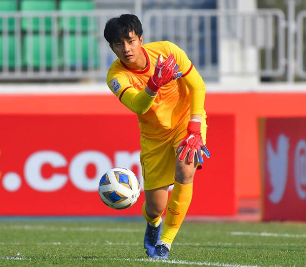 Thủ môn Cao Văn Bình đã có mồn trận đấu rất hay trong khung thành U20 Việt Nam - Ảnh: Vietnamnet 