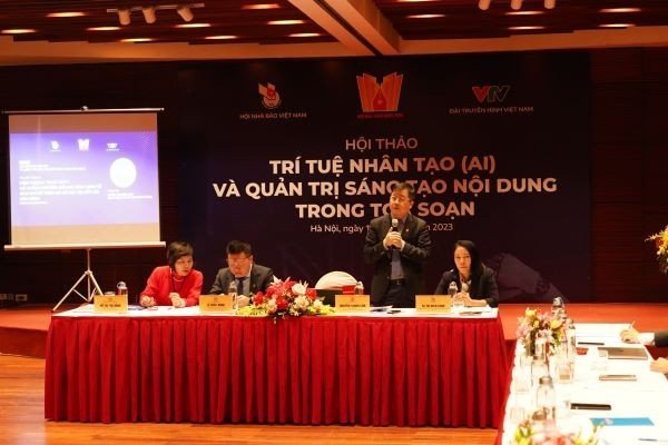 Thứ trưởng Bộ Thông tin và Truyền thông Nguyễn Thanh Lâm chia sẻ hướng đi mới của báo chí - Ảnh: Việt An/Sức khỏe+