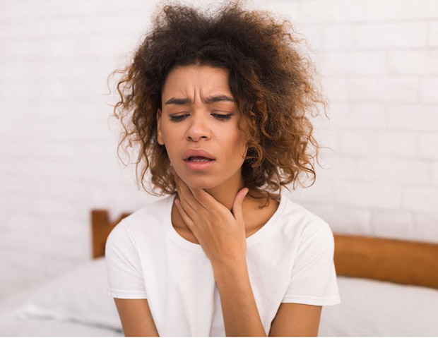 Có rất nhiều nguyên nhân dẫn đến viêm họng