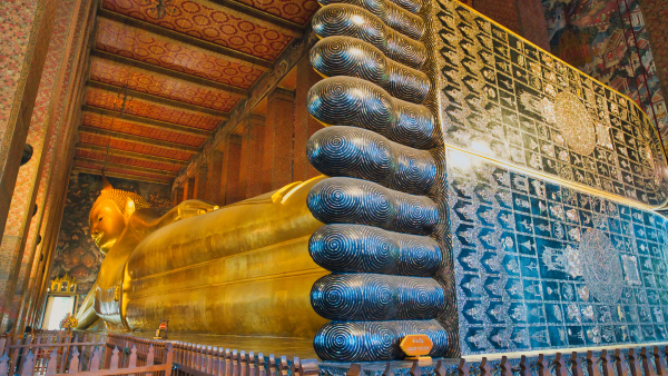Pho tượng Phật nằm nổi tiếng ở đền Wat Pho.