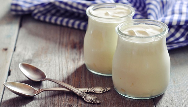 Sữa chua Hy Lạp nguyên chất chứa nhiều lợi ích với sức khỏe đường ruột nói riêng và sức khỏe tổng thể nói chung
