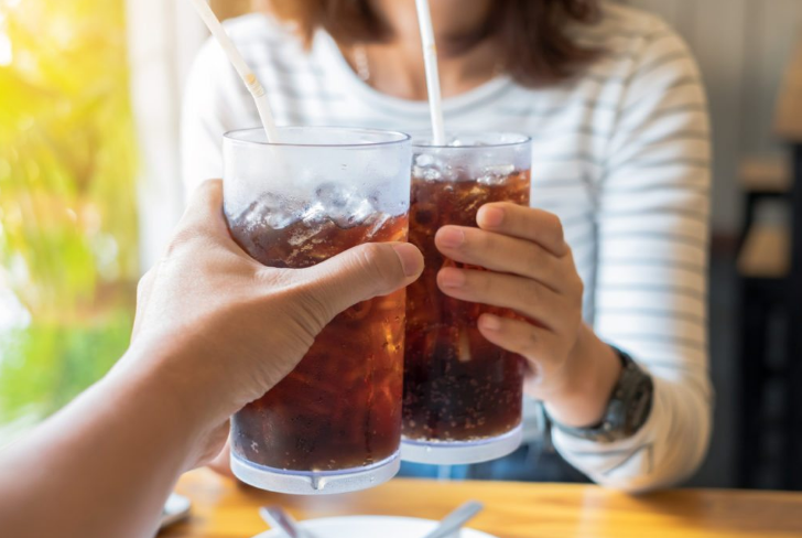 Uống soda dành cho người ăn kiêng có thể tăng nguy cơ suy giảm chức năng thận