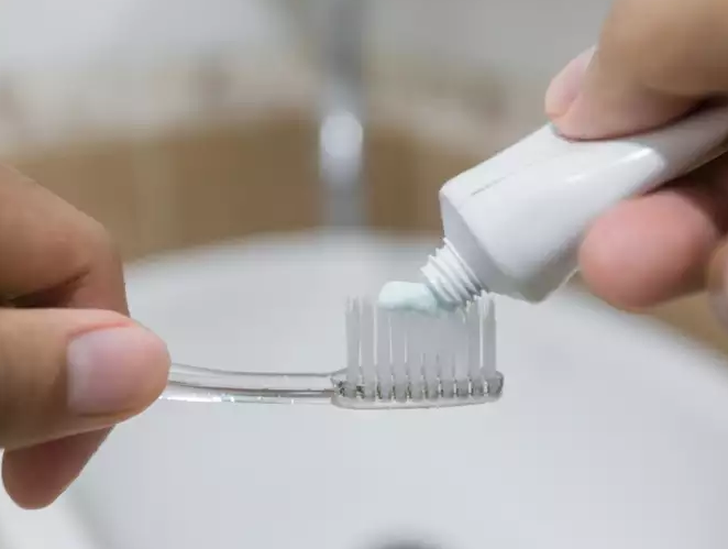 Tiếp xúc lâu dài với không khí có thể làm vô hiệu hóa một số thành phần trong kem đánh răng