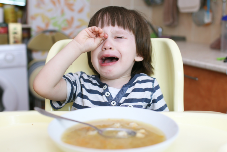Trẻ quấy khóc không chịu ăn khiến nhiều phụ huynh sốt sắng tìm cách cải thiện
