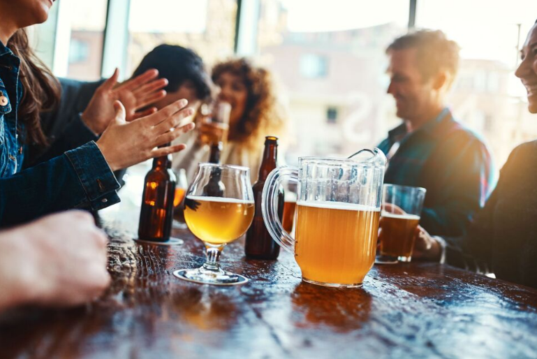 7 quốc gia sử dụng rượu bia nhiều nhất trên thế giới - Ảnh 3