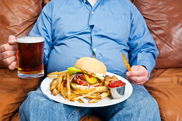 Thực đơn giảm cân cho nam giới tuổi 40 cần cắt giảm chất béo và tinh bột